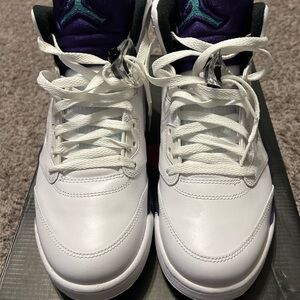 Air Jordan 5 Retro “Grape” Men’s White and Purple Sneakers